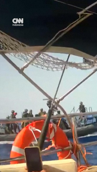 Detik-detik Israel Lepaskan Tembakan ke Kapal Global Sumud Flotilla