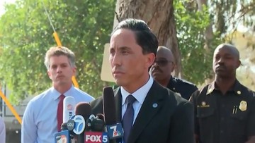 Momen Warga Protes Wali Kota San Diego Usai Penembakan di Masjid