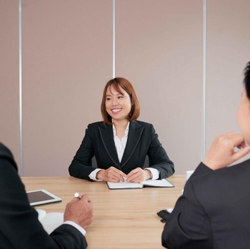 Ini Cara Menjawab Pertanyaan Paling Menjebak saat Interview Kerja Menurut Pakar Karier