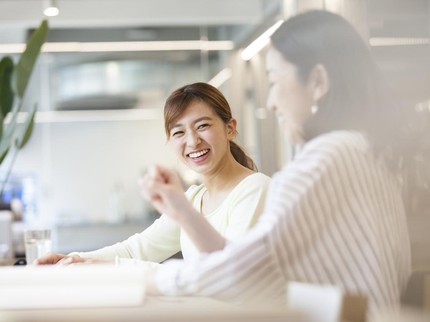 Ciri Perempuan dengan Aura Positif, Bukan Sekadar Murah Senyum 