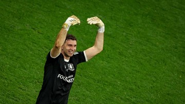 Kabar Sport CNN Terbaru : Bukan Kiper Sembarangan, Emiliano Martinez Memang Benar-benar Sakti