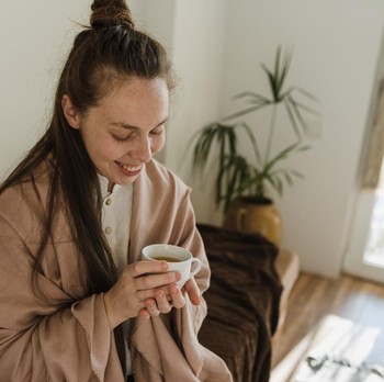 Lakukan 5 Hal Kecil Ini untuk Hidup Slow Living Tanpa Beban