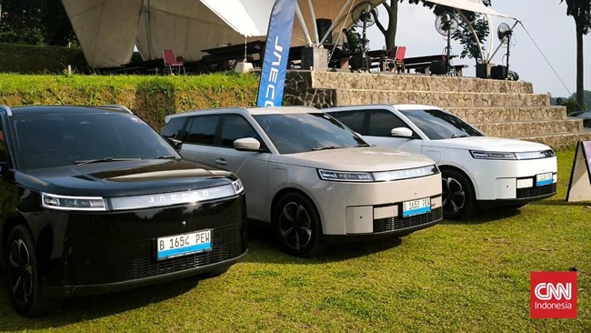 Pemerintah memastikan insentif pembelian kendaraan baru yang kini tengah disiapkan hanya akan diberikan untuk kendaraan listrik murni atau electric vehicle.