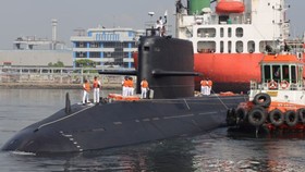 kapal selam Hangor milik Pakistan saat bersandar di Dermaga IKT ex-Presiden, Tanjung Priok, Jakarta Utara, Selasa (19/5/2026). (ANTARA/Ho-Pen Kodaeral III)