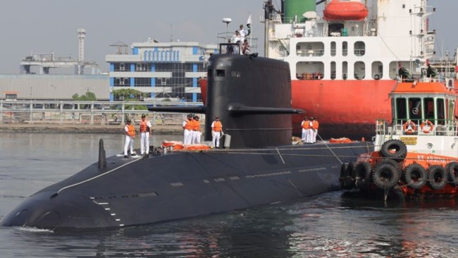 kapal selam Hangor milik Pakistan saat bersandar di Dermaga IKT ex-Presiden, Tanjung Priok, Jakarta Utara, Selasa (19/5/2026). (ANTARA/Ho-Pen Kodaeral III)