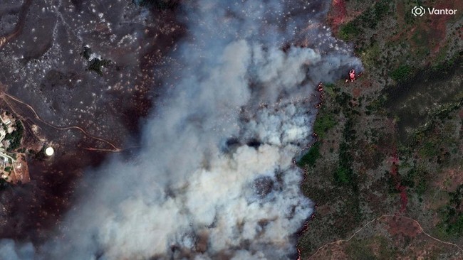 Potret Kebakaran Hebat Hanguskan Sepertiga Pulau Santa Rosa California