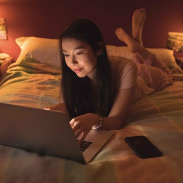 Kulit Tetap Glowing Tanpa Makeup, Ini Kebiasaan yang Harus Dihindari Sebelum Tidur