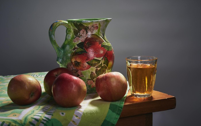 Minum cuka apel pertama kali saat memulai hari dapat mempercepat penurunan berat badan dan mempercepat pembakaran lemak.