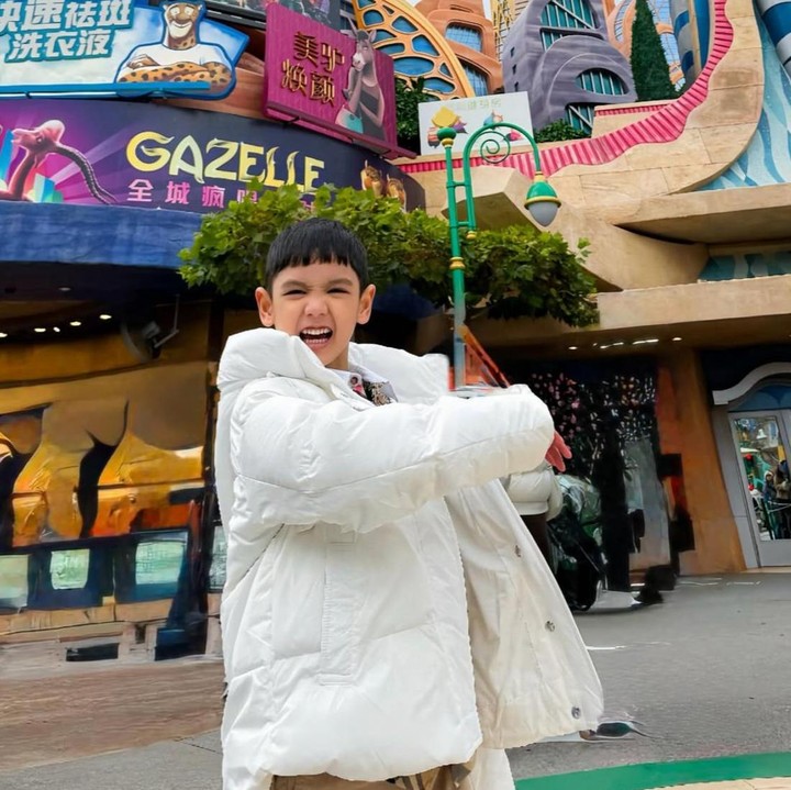 <p>Baru-baru ini, Shaquille diketahui tengah belajar menjadi model, Bunda. Cut Meyriska pun membagikan momen saat sang putra mengikuti kursus modeling yang kini sedang dijalaninya. (Foto: Instagram @shaquillekailidanuarta)</p>