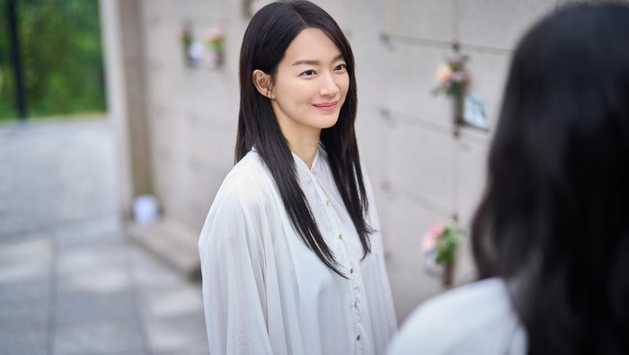 Potret Shin Min Ah yang Perankan Saudara Kembar di Film Korea Terbaru