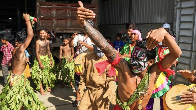 Ritual Memohon Hujan di Kamboja