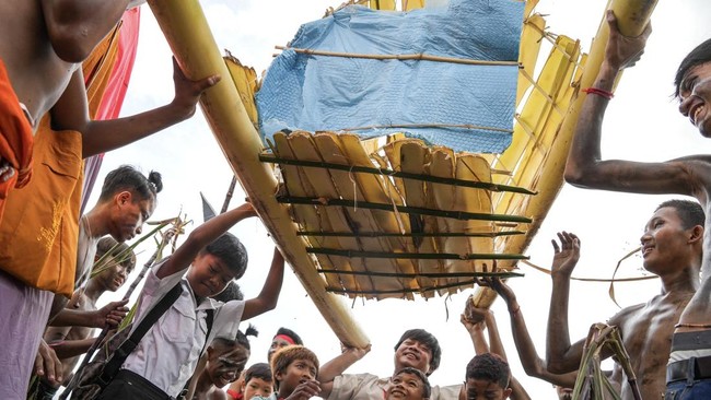 Ritual Memohon Hujan di Kamboja