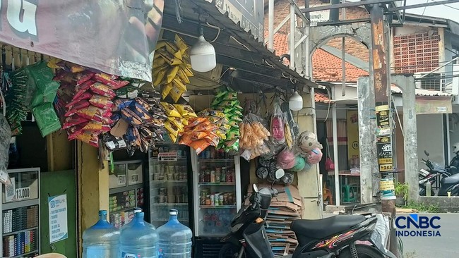 Potret Ekonomi Warga RI: Rokok Ngeteng-Ngutang Sampai Hemat Beli Telur