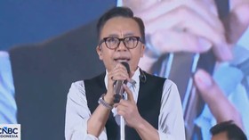 Ari Lasso tampil membawakan lagu-lagu populernya sebagai penutup Jogja Financial Festival 2026 hari pertama yang digelar di Jogja Expo Center pada Jumat (22/5) dan dipadati ribuan penonton.