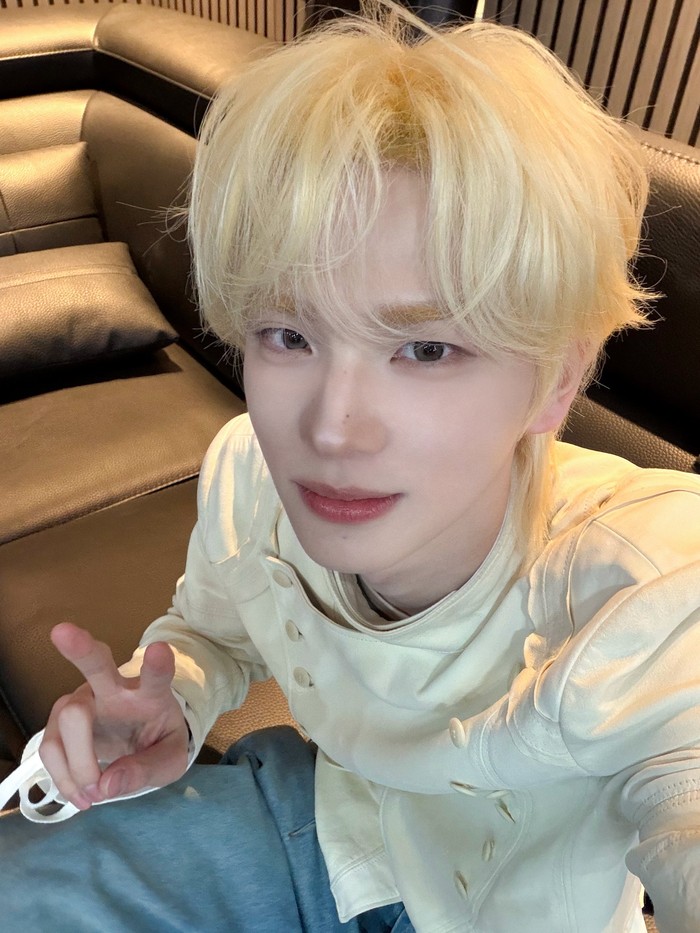 Bagi yang belum tahu, TWS resmi merilis mini album ke-5 bertajuk &lsquo;NO TRAGEDY&rsquo; pada 27 April 2026 lalu. Comeback kali ini pun disambut antusias oleh para penggemar boy group asuhan PLEDIS Entertainment tersebut alias 42 (SAI). / Foto: x.com/TWS_PLEDIS