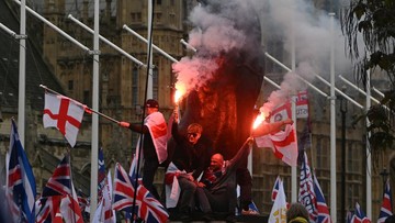 Demo Besar-besaran 'Unite the Kingdom' Guncang London