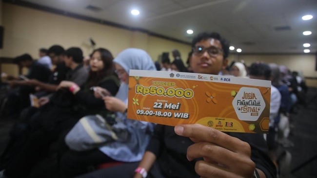 Career Corner CT Corp diikuti ratusan peserta yang ingin melamar pekerjaan yang dibuka dari berbagai unit usaha CT Corp. (CNBC Indonesia/Faisal Rahman)