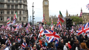Demonstrasi Besar di London, Ada Provokasi Buka Cadar di Depan Umum