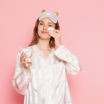 5 Rutinitas Malam Hari untuk Bikin Kulit Sehat dan Glowing