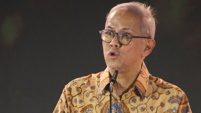 Ketua Dewan Komisioner LPS, Anggito Abimanyu saat menyampaikan sambutan dalam Jogja Financial Festival 2026 di Jogja Expo Center (JEC), Yogyakarta, Jawa Tengah, Jumat (22/5/2026). (CNBC Indonesia/Faisal Rahman).