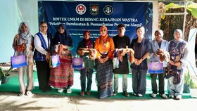Ketua Harian Dewan Kerajinan Nasional (Dekranas) Tri Tito Karnavian secara resmi menutup Bimbingan Teknis (Bimtek) Usaha Mikro, Kecil, dan Menengah (UMKM) di bidang wastra, Selasa (19/5/2026) di Alor, NTT.