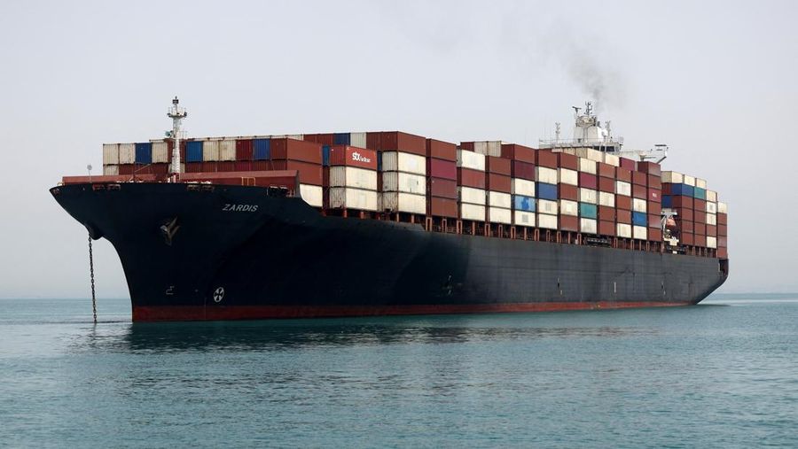 Korps Garda Revolusi Islam Iran (IRGC) mengumumkan bahwa sedikitnya 31 kapal komersial, telah melintasi Selat Hormuz secara kondusif dalam 24 jam terakhir, Jumat (22/5/2026). (via REUTERS/Majid-Asgaripour)