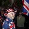 Puluhan ribu demonstran memadati pusat London pada 16 Mei 2026 untuk reli "Unite the Kingdom" yang diorganisir aktivis sayap kanan Tommy Robinson alias Stephen Yaxley-Lennon. REUTERS/Hannah McKay