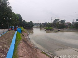 Pria Misterius Tenggelam di Banjir Kanal Barat Semarang