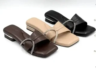 Ingin Tampil Elegan Tanpa Ribet? Coba Sandal Heels dari Winod Ini