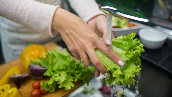 Jangan Asal! Ini 5 Alasan Sayur Sebaiknya Tidak Dicuci Setelah Dipotong