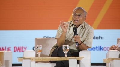 Direktur Jenderal Pengelolaan Pembiayaan dan Risiko, Direktorat Jenderal Pengelolaan Pembiayaan dan Risiko, Kementerian Keuangan RI, Suminto saat menyampaikan pemaparan dalam Jogja Financial Festival 