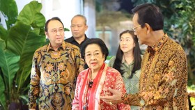 Ketum PDIP Megawati Soekarnoputri bersama keluarga melakukan pertemuan dengan Sri Sultan Hamengku Buwono X di Kraton Jogja, Jumat (22/5)