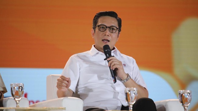 PJS Direktur Utama Bursa Efek Indonesia, Jeffrey Hendrik saat menyampaikan pemaparan dalam Jogja Financial Festival 2026 di Jogja Expo Center (JEC), Yogyakarta, DIY, Sabtu (23/5/2026). (CNBC Indonesia/Faisal Rahman)
