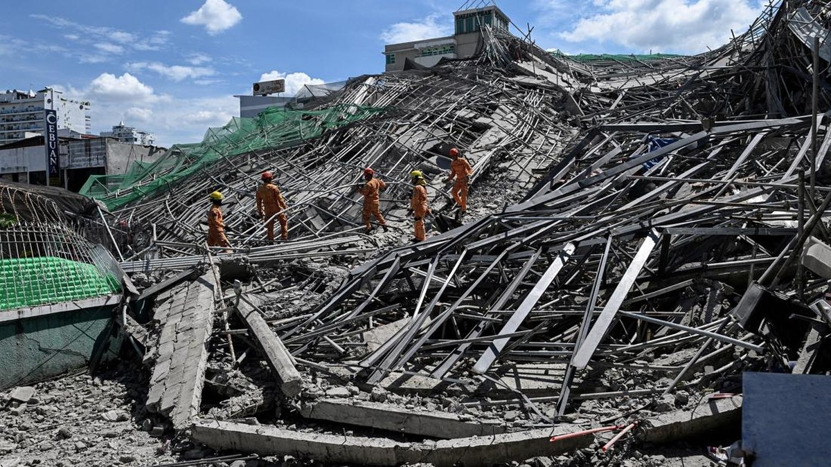 Gedung Roboh di Filipina