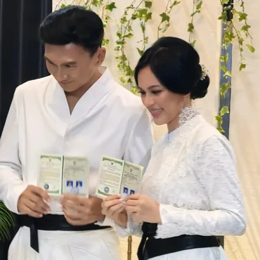 Sosok Dena Desy Istri Baru Anji Orang Biasa yang Mualaf Sebelum Akad Nikah