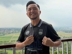 Ekpresi Bahagia para Artis Rayakan Persib Juara Super League 2026
