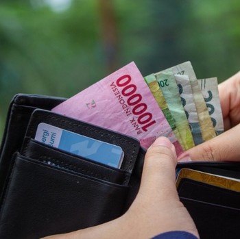 5 Warna Dompet Penarik Rezeki Menurut Feng Shui, Bawa Hoki!