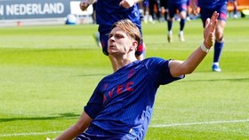 Willem II promosi ke Eredivisi usai mengalahkan Volendam pada final playoff.