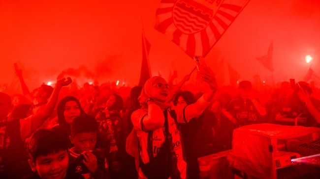 Euforia Bobotoh Rayakan Persib Juara BRI Super League 2026