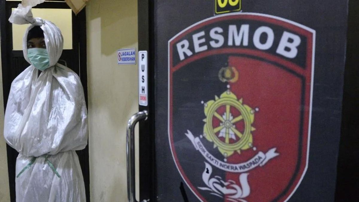 Heboh Pocong Jadi-jadian di Jembrana Bali, Polisi Pastikan Hoaks