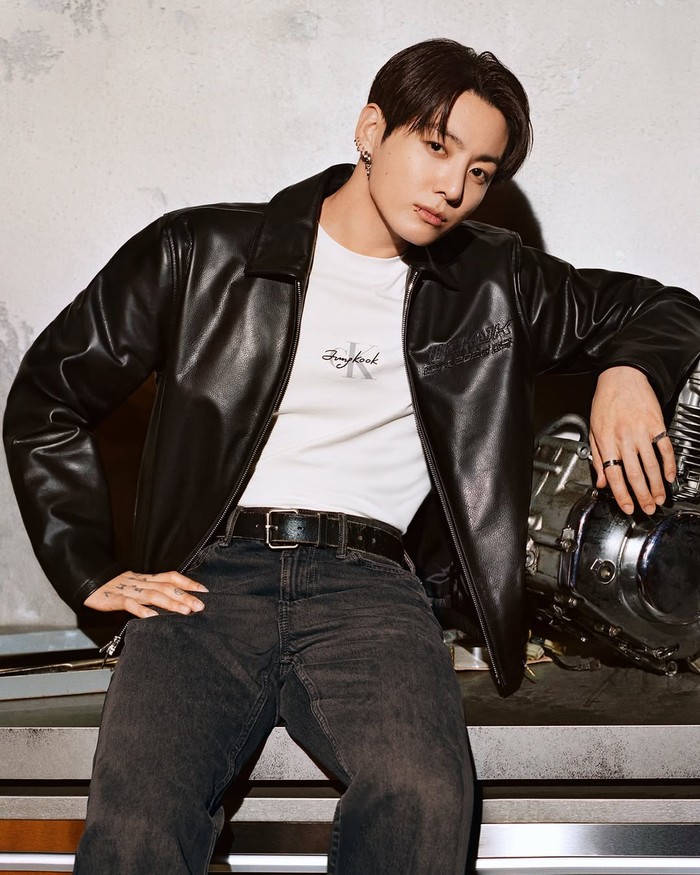 Jadi global brand ambassador sejak tahun 2023 lalu, melihat idol K-Pop kelahiran tahun 1997 satu ini membintangi campaign Calvin Klein bukanlah sesuatu yang baru bagi para penggemar. / Foto: instagram.com/calvinklein