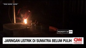 Aliran listrik di sejumlah wilayah Sumatra hingga kini belum sepenuhnya pulih pasca gangguan kelistrikan yang terjadi pada Jumat 22 Mei 2026.
Di Provinsi Jambi dan Sumatra Barat, PLN menerapkan pemadaman bergilir guna menjaga kestabilan sistem kelis