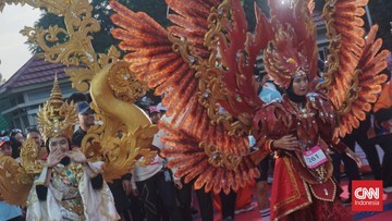 Warna-warni Pesta Kostum Unik di Jogja Run D-City 2026
