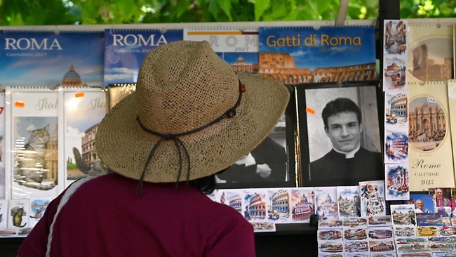 Kalender Pendeta Seksi Suvenir Khas Roma