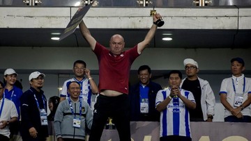 Berita Panas dari Dunia Sport CNN : Manajer Persib: Bojan Hodak Tidak Akan ke Klub Lain