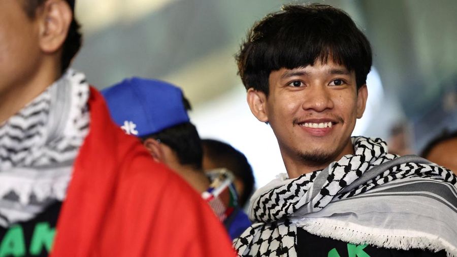Sembilan aktivis dan wartawan WNI personil Global Peace Convoy Indonesia (GPCI) nan sempat menjadi korban penculikan Israel saat ikut misi kemanusiaan Global Sumud Flotila (GSF) ke Gaza, Palestina tiba di Bandara Internasional Soekarno-Hatta, Tangera