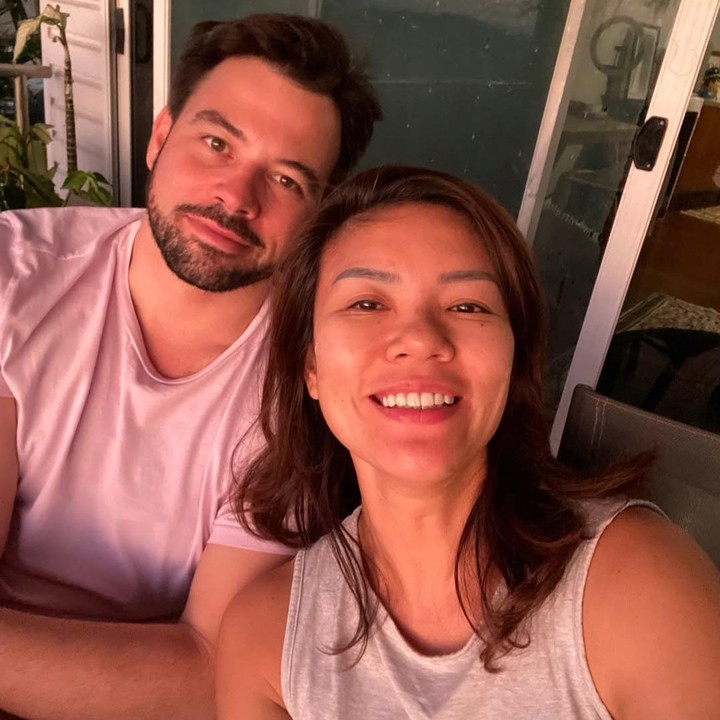 <p>Lama tak muncul di layar kaca, Aline Adita kini memilih vakum dari dunia hiburan dan fokus membangun keluarga bersama suami bule asal Australia, James Midgley. Meski begitu, ia kerap membagikan kesehariannya di media sosial. (Foto: Instagram @aline_adita)</p>