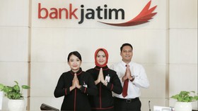 Bank Jatim berhasil merebut penghargaan prestisius ajang The Asian Post Regional Champion Forum & Appreciation 2026 yang menjadi bukti keberhasilan kinerja keuangan Bank Jatim.