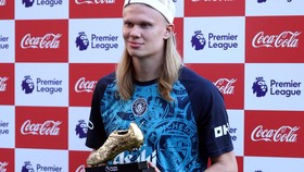 Erling Haaland jadi top skor Liga Inggris musim ini dengan total 27 gol.