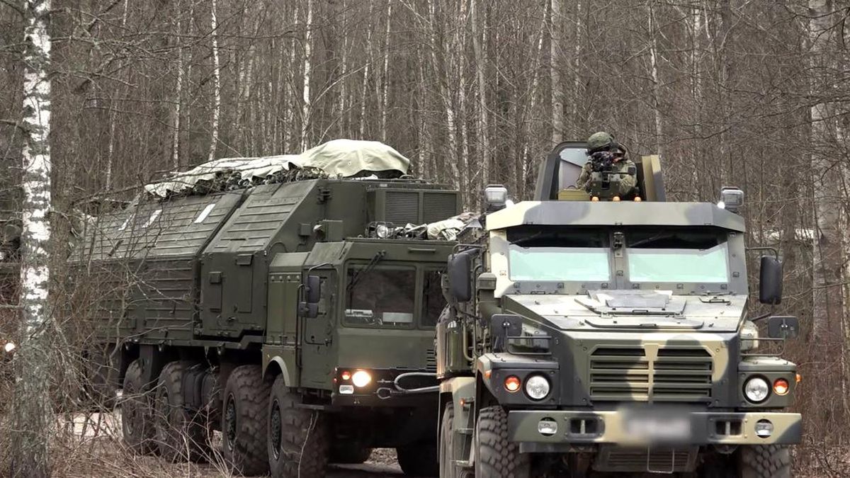Spesifikasi Rudal Oreshnik yang Dipakai Rusia Gempur Ukraina